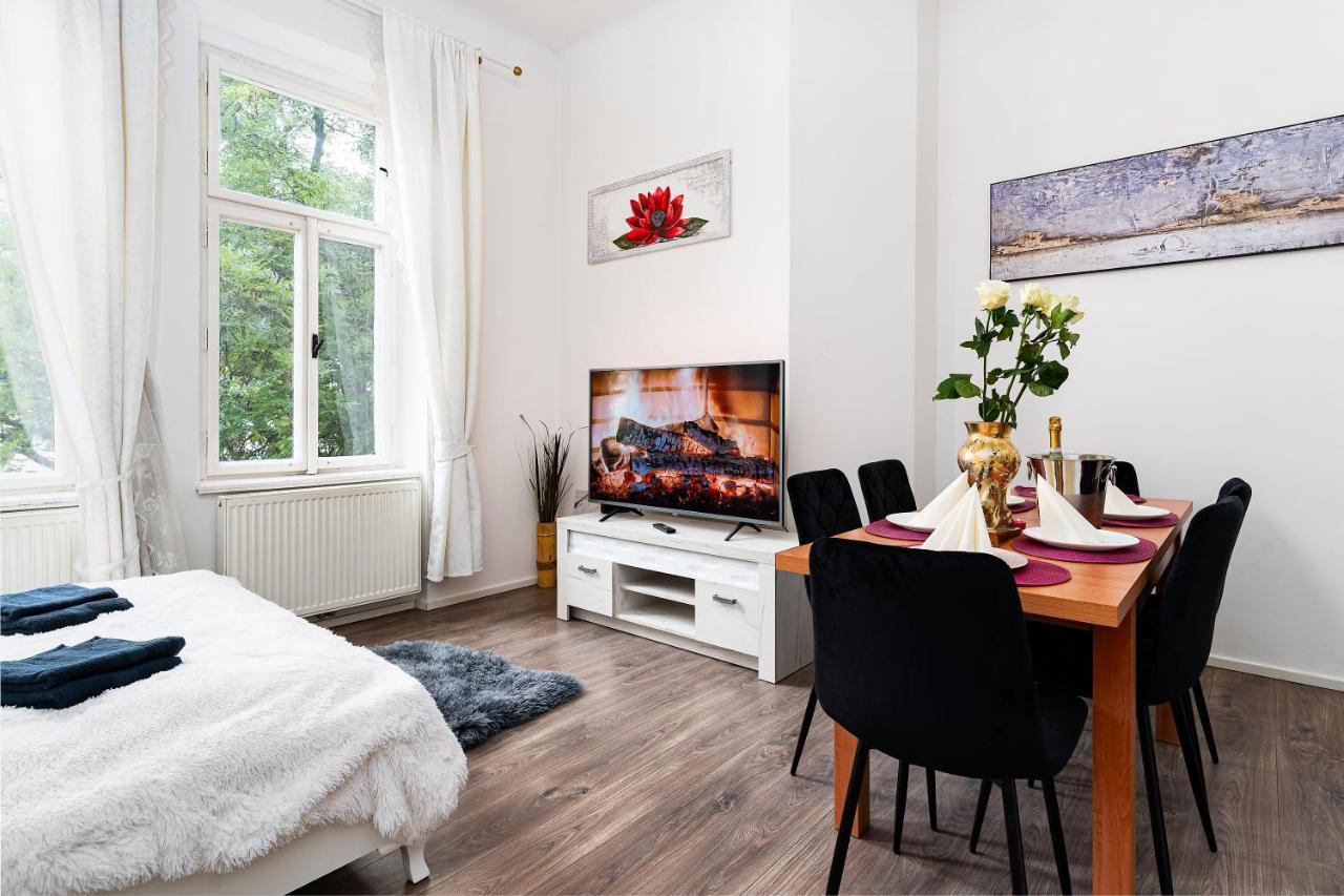Emperors Elegance Suite Praga Exterior foto